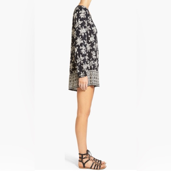 NEW Volcom “On The Brink” Floral Romper Jumpsuit Size L - Picture 10 of 10